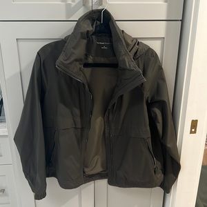 Babaton raindrop rain jacket size small